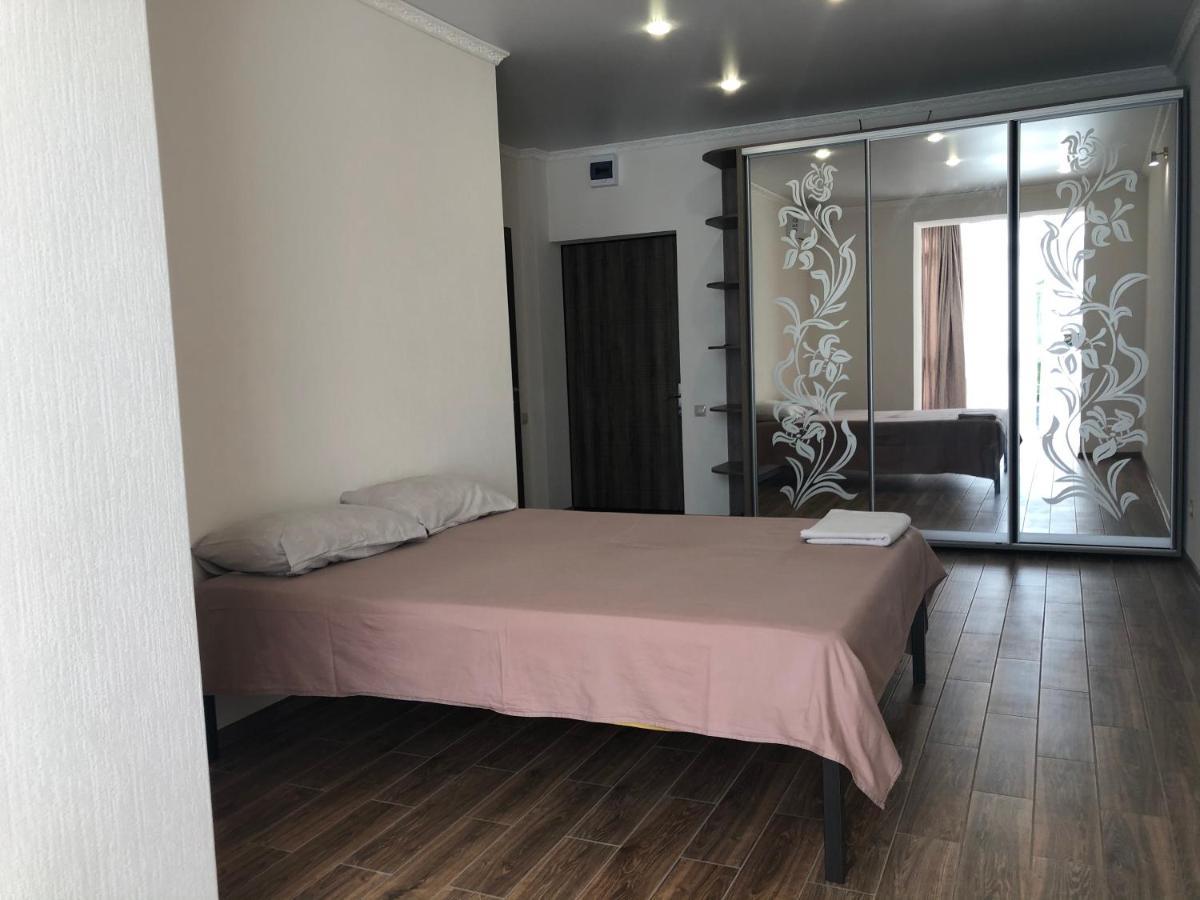 Квартира С Двумя Комнатами В Ж/К Атлант Dnipro Ngoại thất bức ảnh
